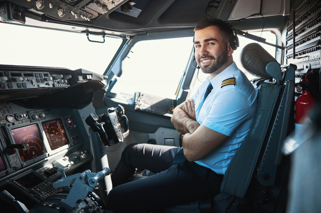 THE RIGHT CAREER PATH IN THE AVIATION INDUSTRY